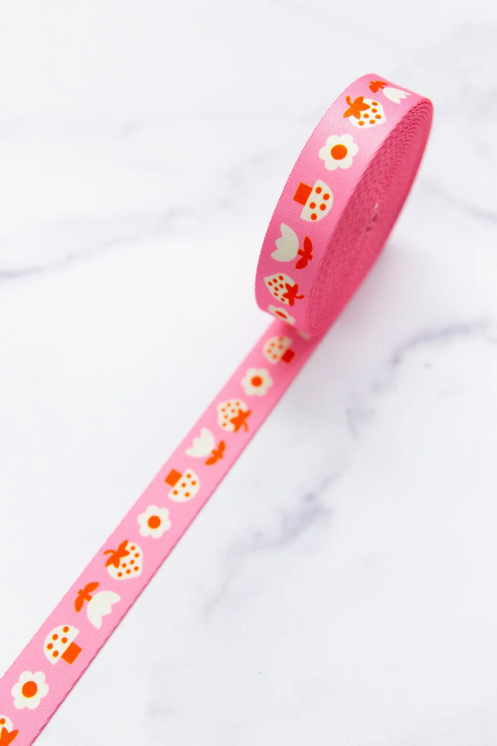 1" Strawbitties in Pink Webbing
