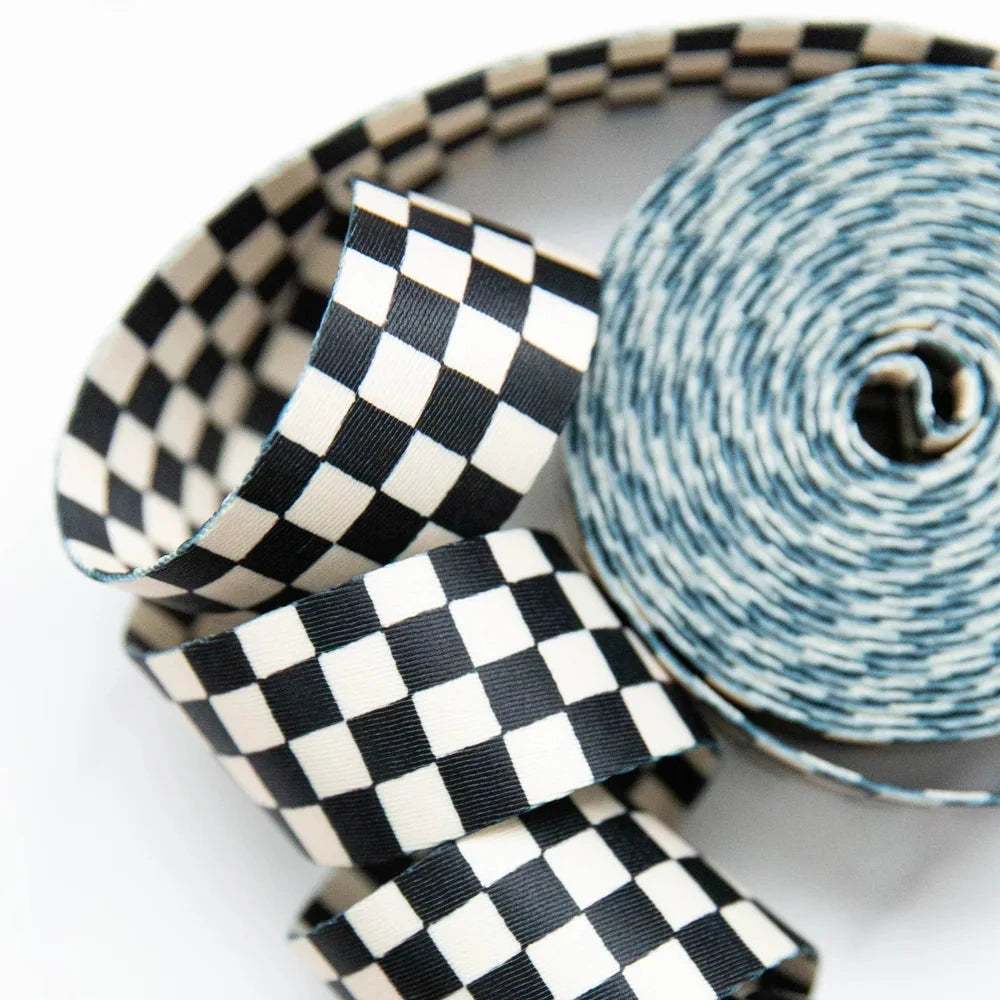 1.5" Checker in Black & Natural Webbing